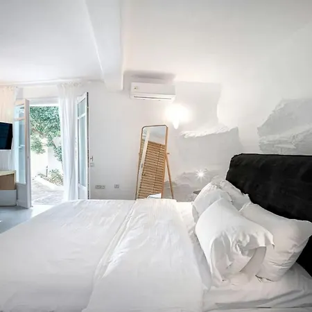 Superb With Only 80 Meters Away From The Sea Σπίτι διακοπών Ορνός