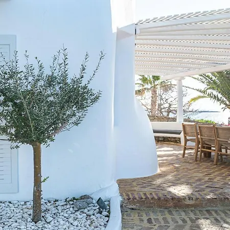 Superb With Only 80 Meters Away From The Sea