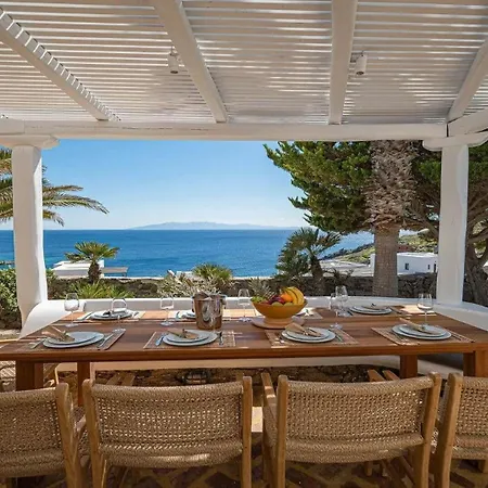 Дом отдыха Superb With Only 80 Meters Away From The Sea Орнос
